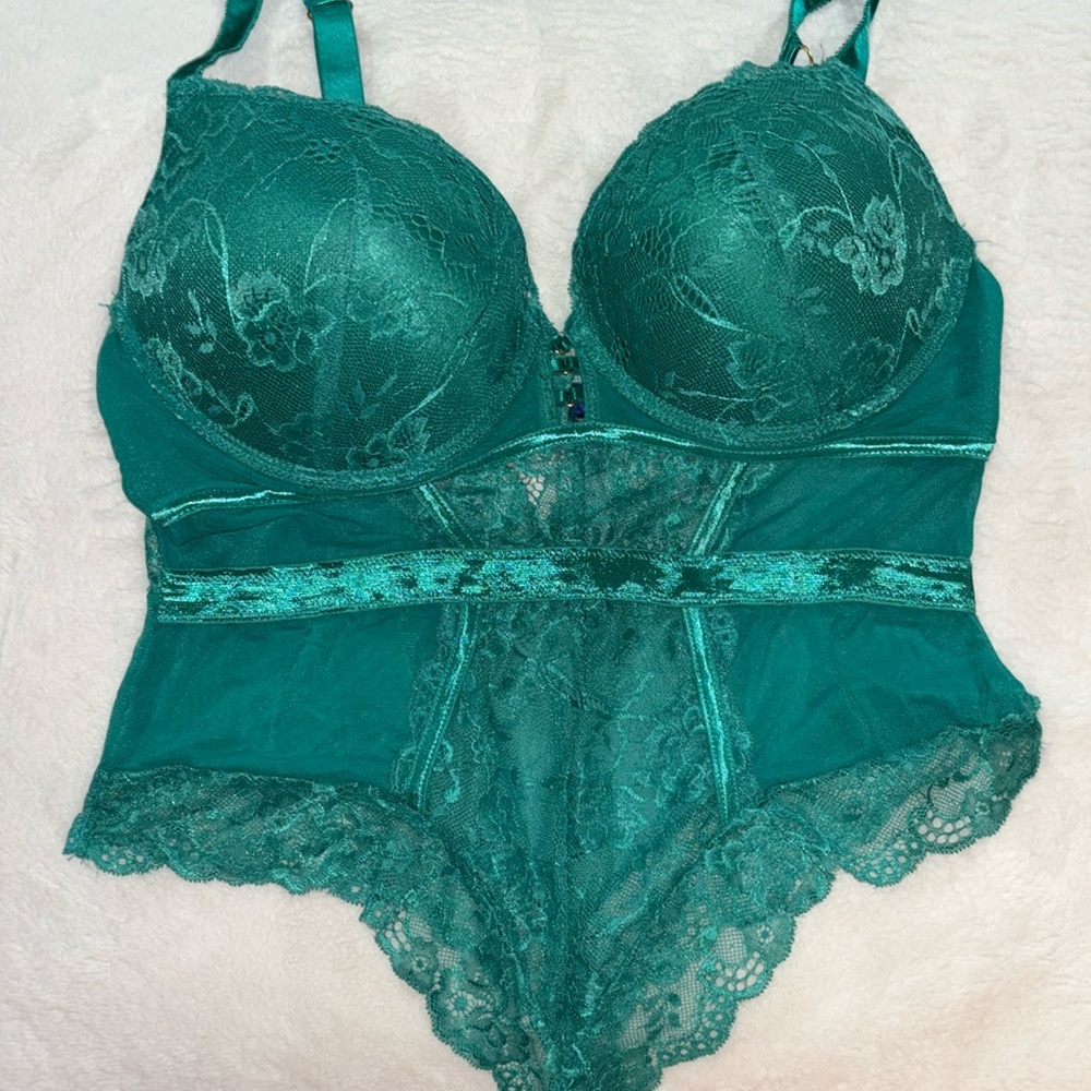Rachel roy lingerie one piece. Beautiful greencolor. Never worn! Size 1X